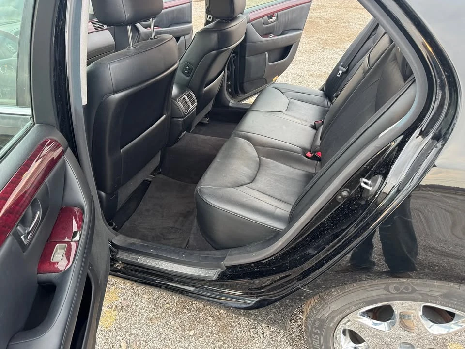 2003 Lexus LS 2nd Gen - Image 6 of 9