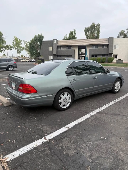 2003 Lexus LS 3rd Gen - Image 4 of 10