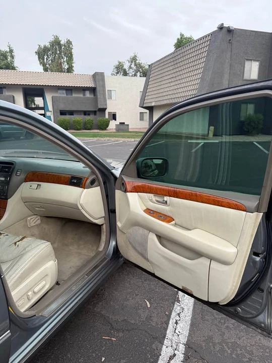 2003 Lexus LS 3rd Gen - Image 7 of 10