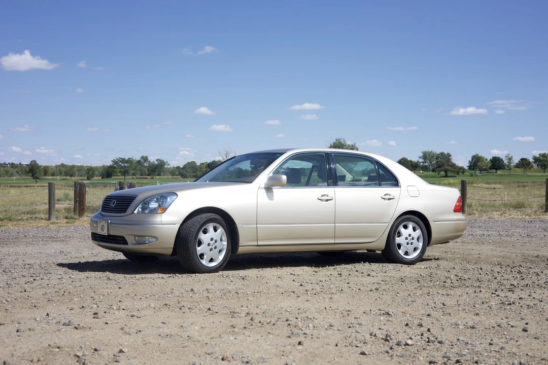 2003 Lexus LS 3rd Gen - Image 10 of 31