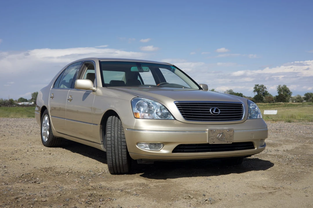 2003 Lexus LS 3rd Gen - Image 5 of 31