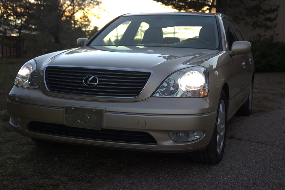 2003 Lexus LS 3rd Gen - Image 29 of 31