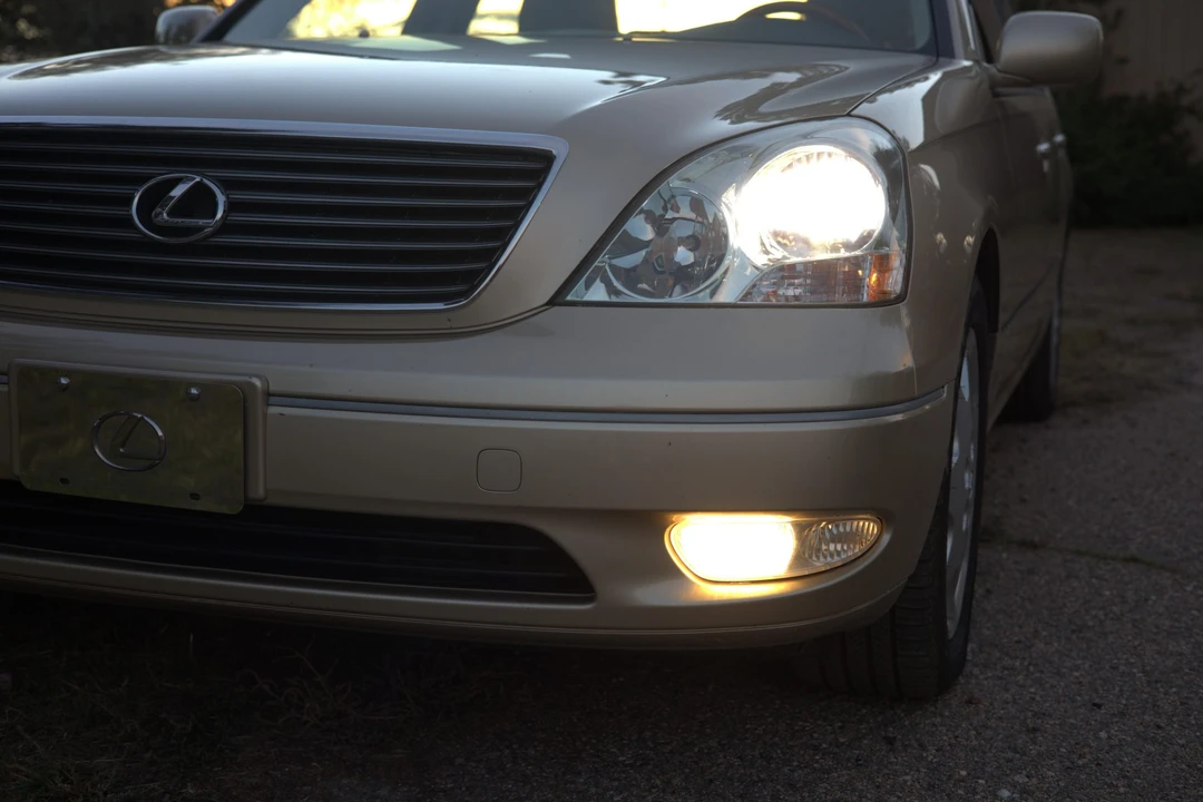 2003 Lexus LS 3rd Gen - Image 28 of 31
