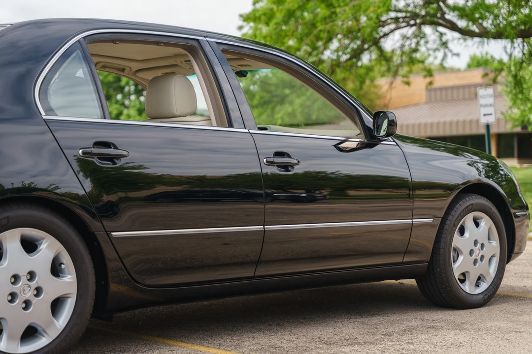 2003 Lexus LS - Image 22 of 31