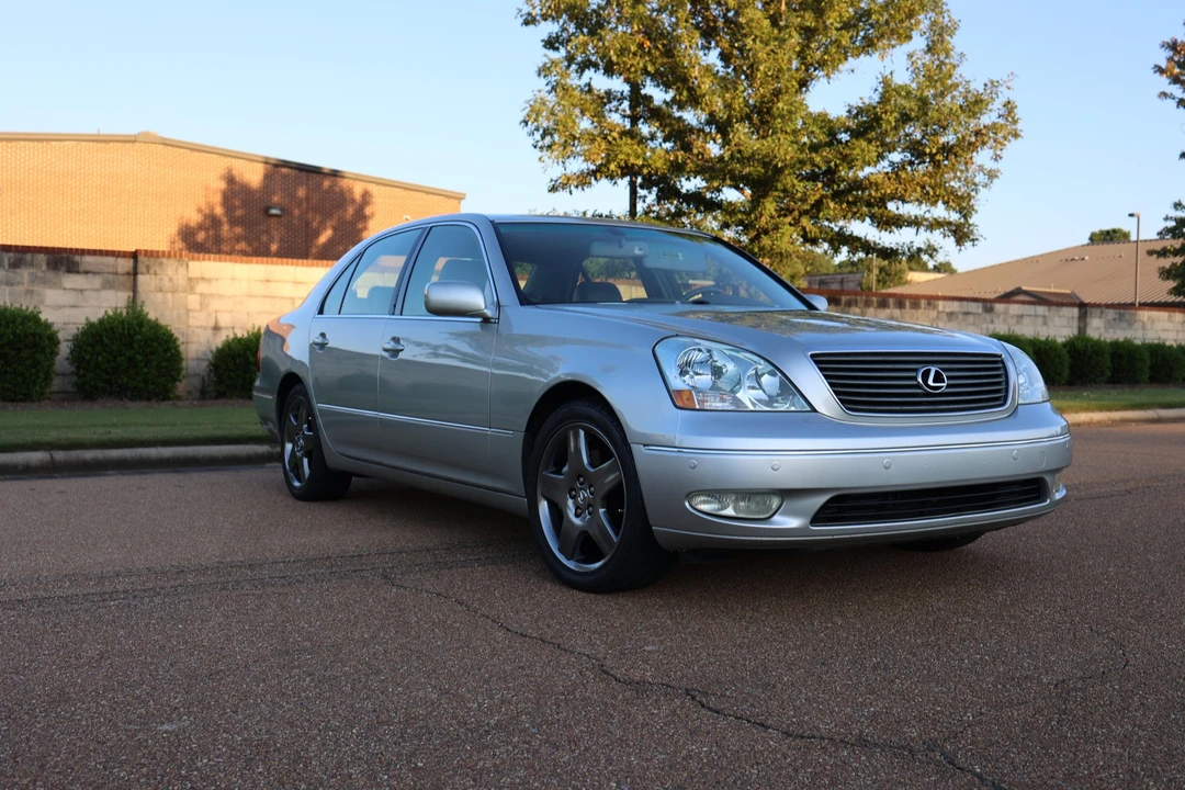 2003 Lexus LS 3rd Gen - Image 2 of 31
