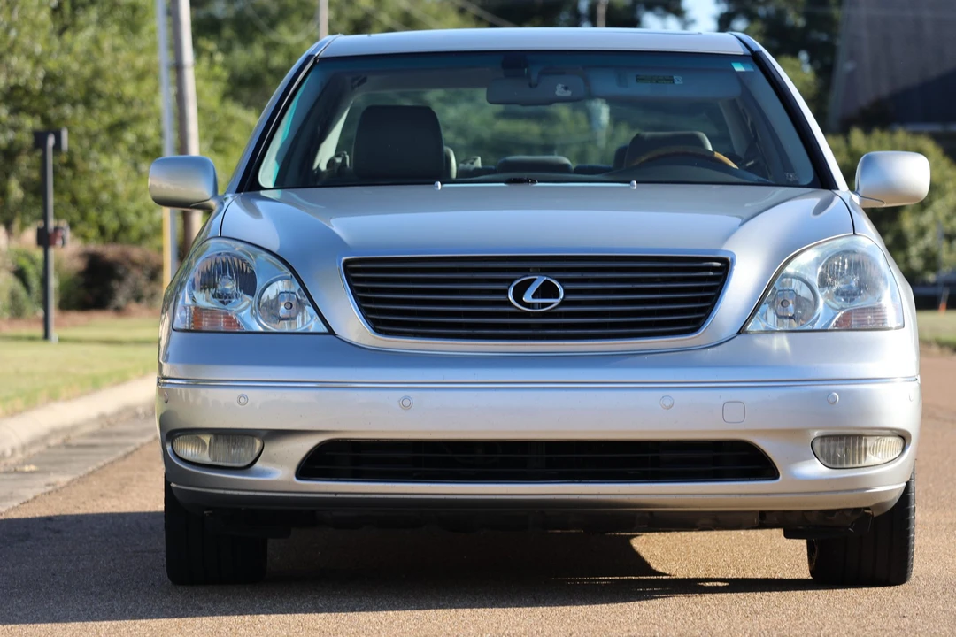 2003 Lexus LS 3rd Gen - Image 20 of 31