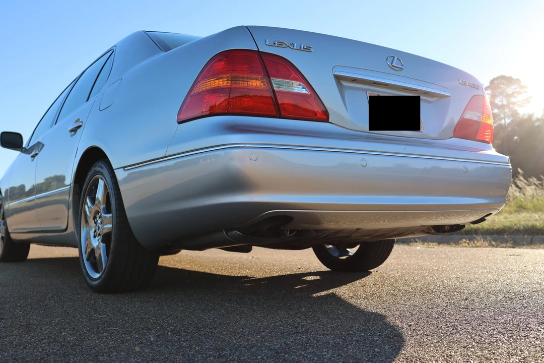2003 Lexus LS 3rd Gen - Image 10 of 31