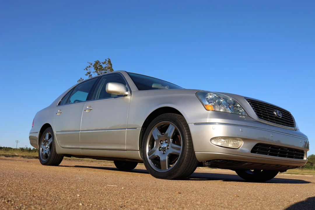 2003 Lexus LS 3rd Gen - Image 3 of 31