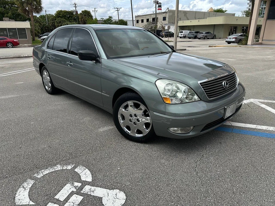 2003 Lexus LS 3rd Gen - Image 2 of 31