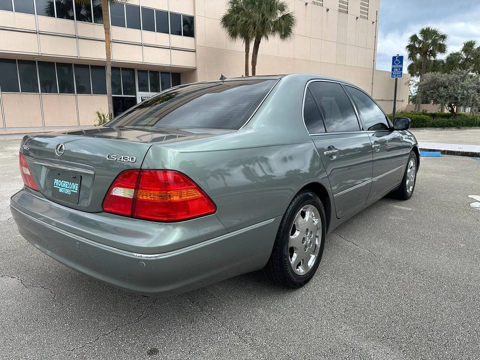 2003 Lexus LS 3rd Gen - Image 20 of 31
