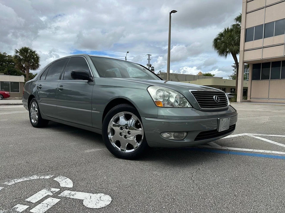 2003 Lexus LS 3rd Gen - Image 4 of 31