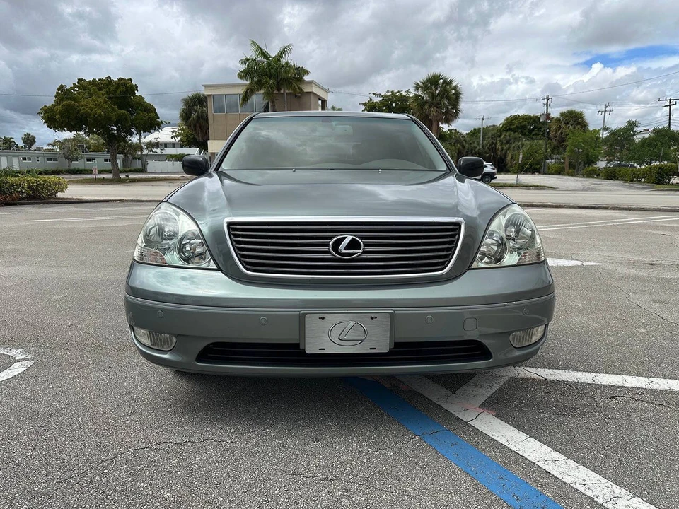2003 Lexus LS 3rd Gen - Image 6 of 31