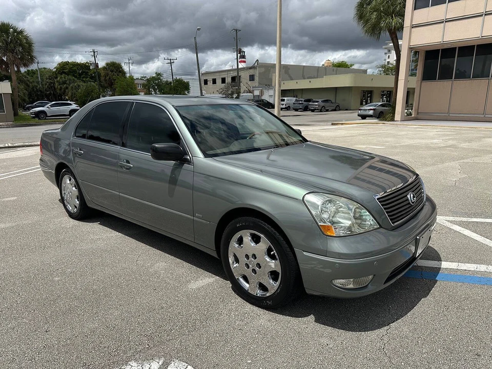 2003 Lexus LS 3rd Gen - Image 3 of 31