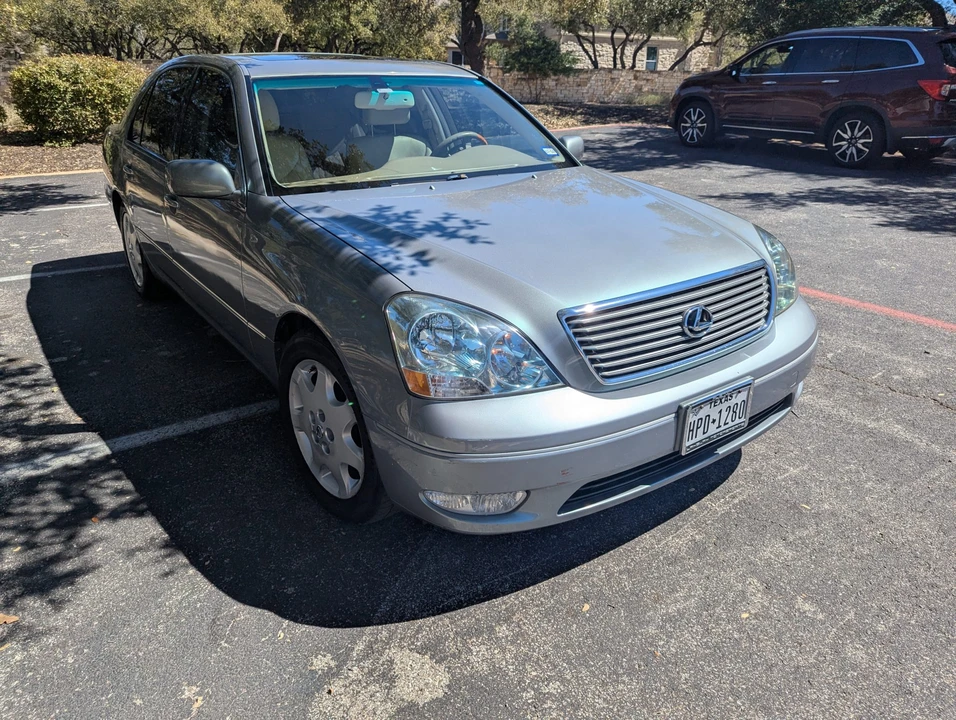2003 Lexus LS 3rd Gen - Image 2 of 31