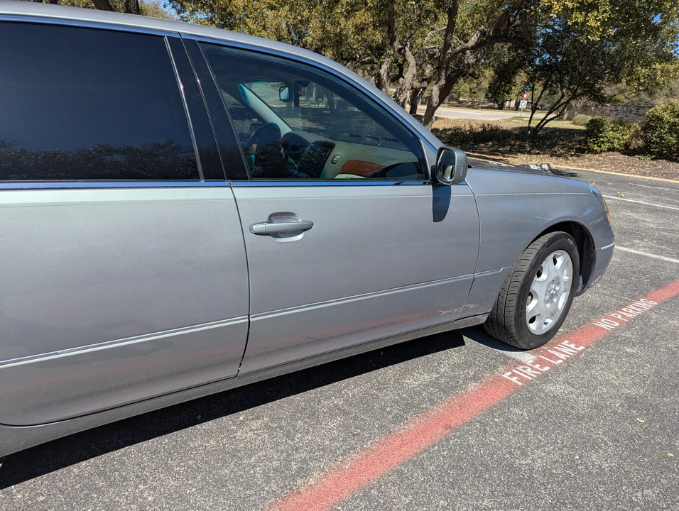 2003 Lexus LS 3rd Gen - Image 20 of 31