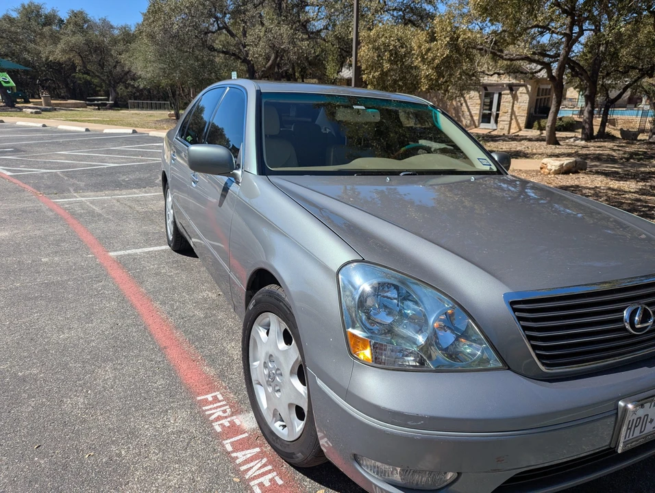 2003 Lexus LS 3rd Gen - Image 24 of 31