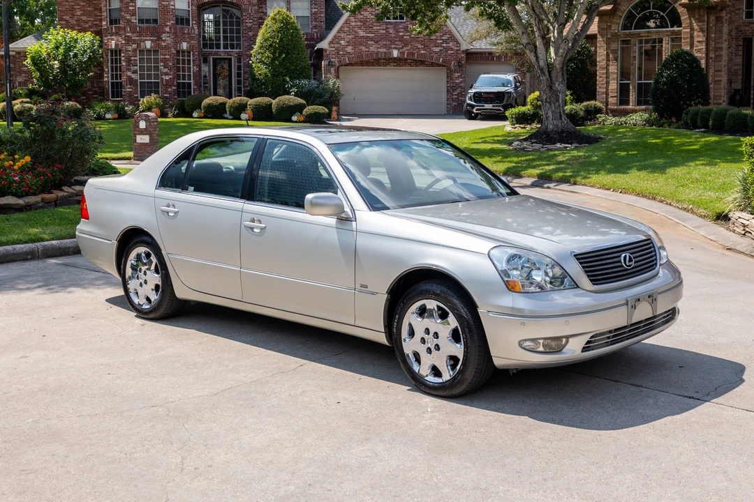 2003 Lexus LS 3rd Gen - Image 14 of 31