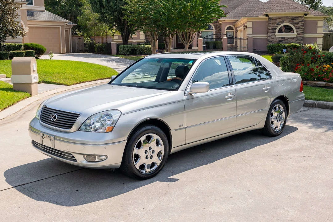 2003 Lexus LS 3rd Gen - Image 3 of 31