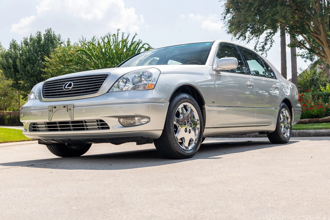 2003 Lexus LS 3rd Gen - Image 2 of 31