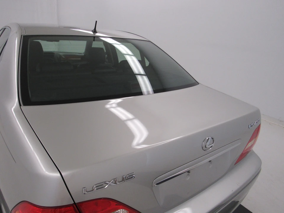 2003 Lexus LS 3rd Gen - Image 21 of 31