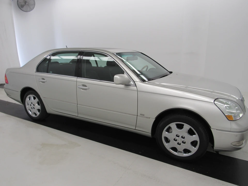 2003 Lexus LS 3rd Gen - Image 28 of 31