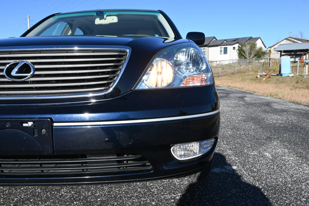 2003 Lexus LS 3rd Gen - Image 18 of 31
