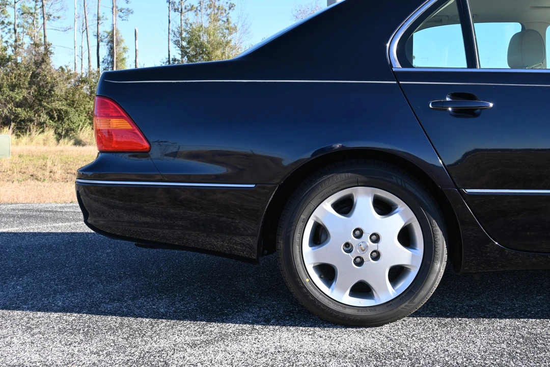 2003 Lexus LS 3rd Gen - Image 30 of 31