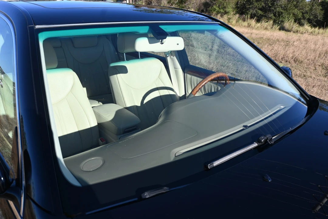 2003 Lexus LS 3rd Gen - Image 24 of 31