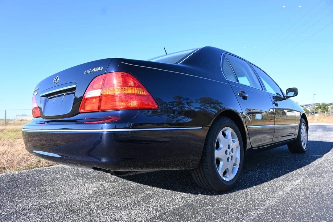 2003 Lexus LS 3rd Gen - Image 8 of 31