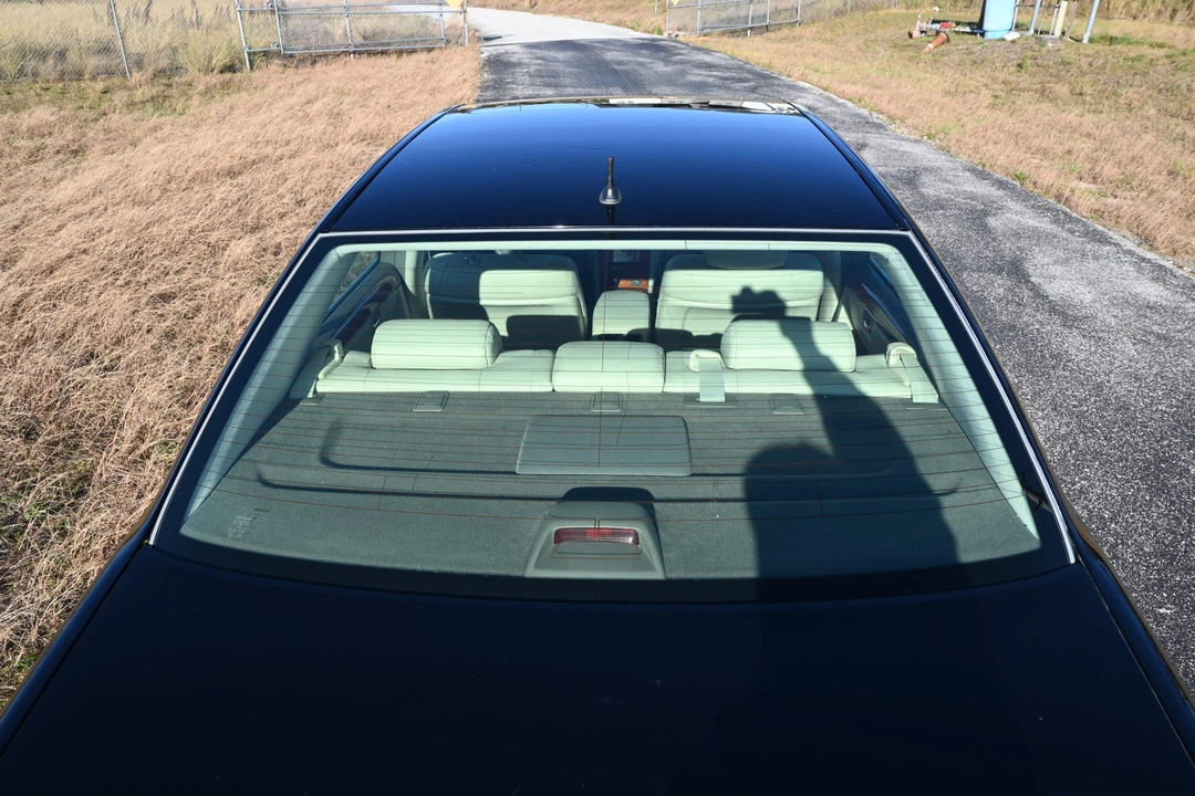 2003 Lexus LS 3rd Gen - Image 25 of 31