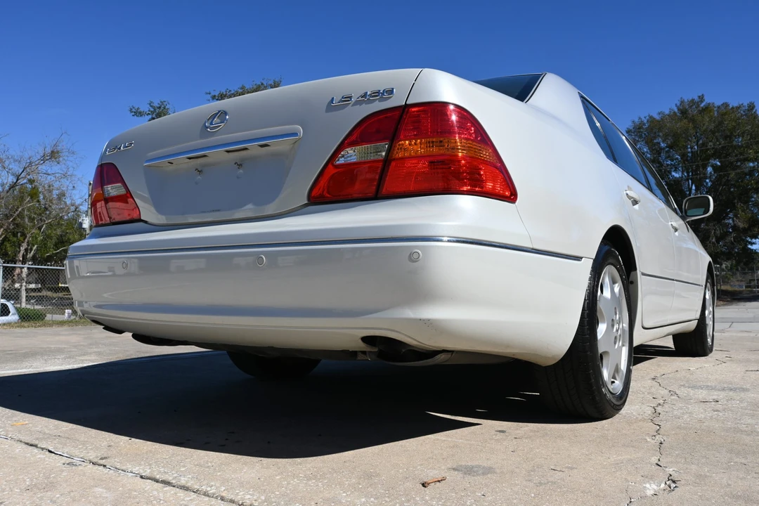 2003 Lexus LS 3rd Gen - Image 20 of 31