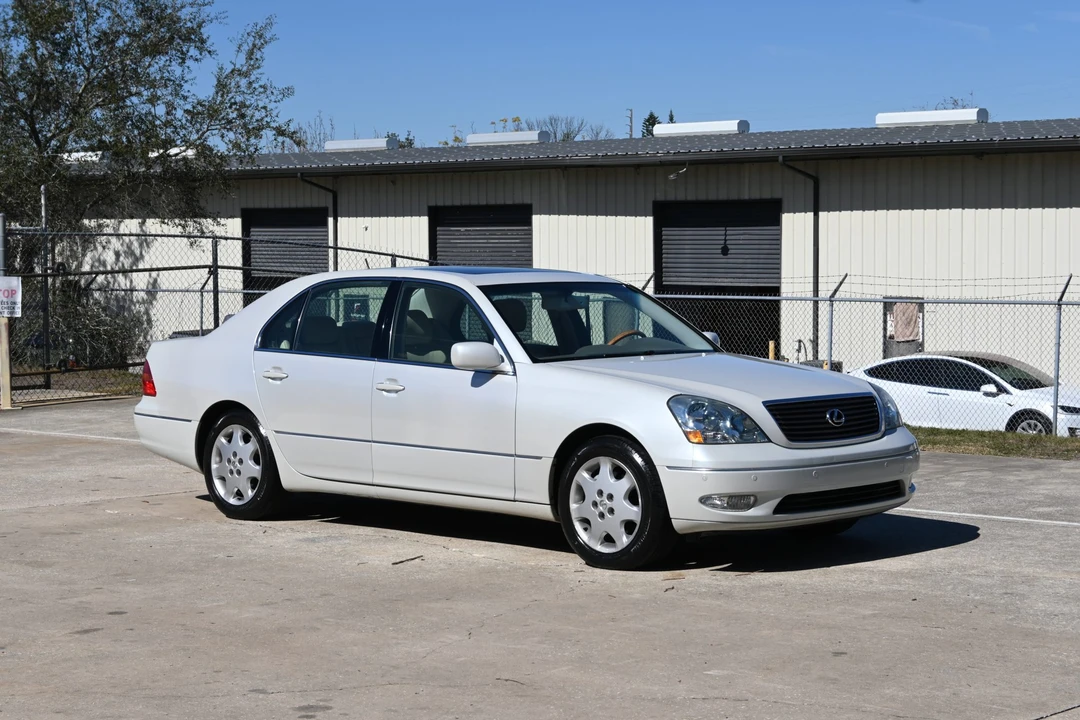 2003 Lexus LS 3rd Gen - Image 7 of 31