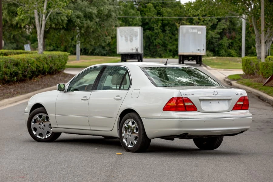 2003 Lexus LS 3rd Gen - Image 2 of 31