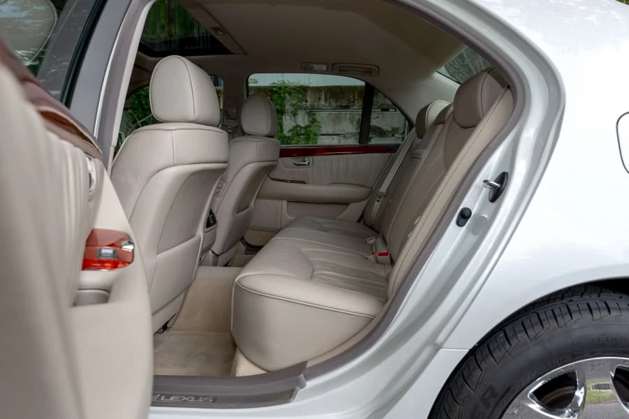 2003 Lexus LS 3rd Gen - Image 31 of 31