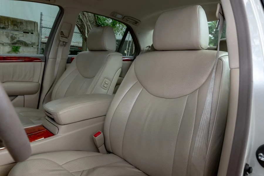 2003 Lexus LS 3rd Gen - Image 27 of 31