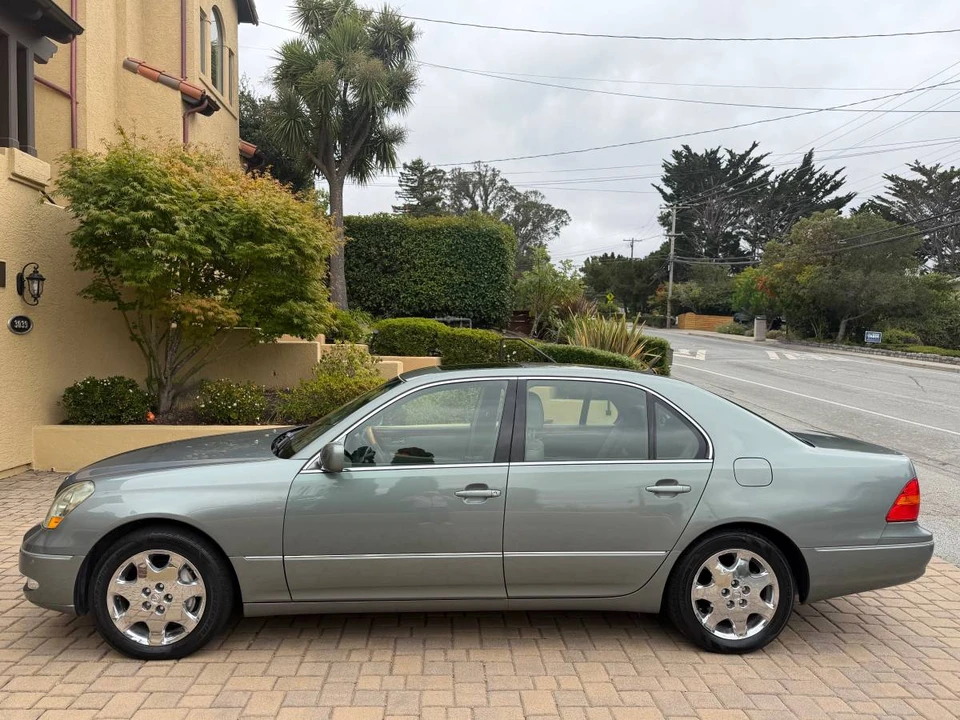 2003 Lexus LS 3rd Gen - Image 2 of 16