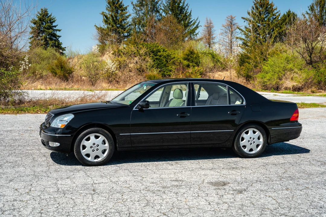 2003 Lexus LS 3rd Gen - Image 8 of 31