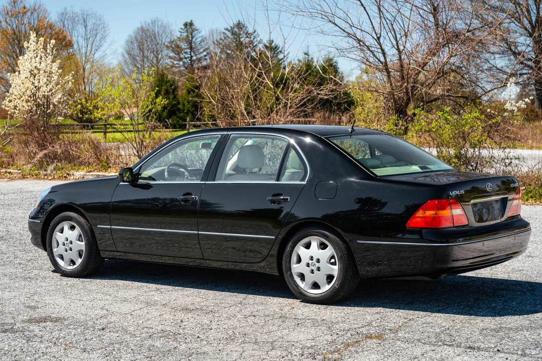 2003 Lexus LS 3rd Gen - Image 14 of 31