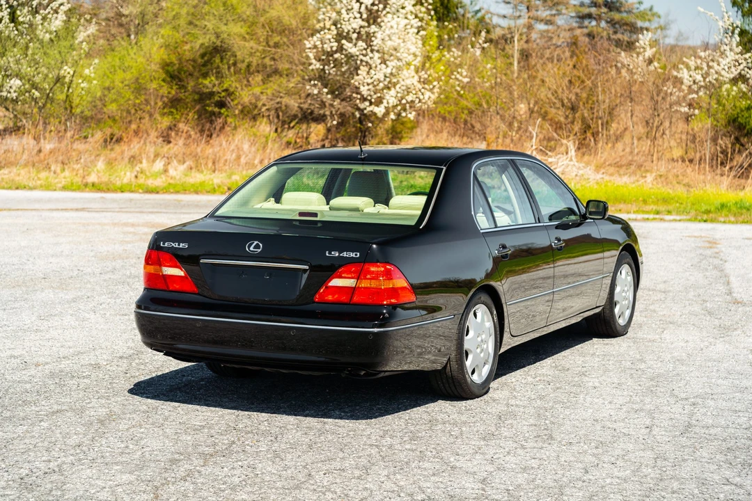 2003 Lexus LS 3rd Gen - Image 31 of 31