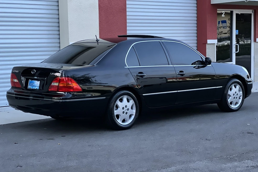 2003 Lexus LS 3rd Gen - Image 22 of 31