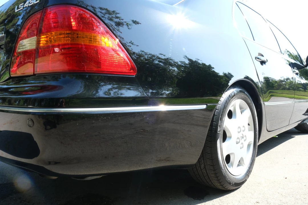2003 Lexus LS 3rd Gen - Image 26 of 31