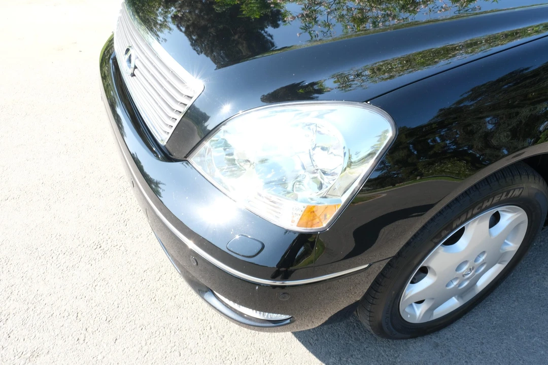 2003 Lexus LS 3rd Gen - Image 13 of 31