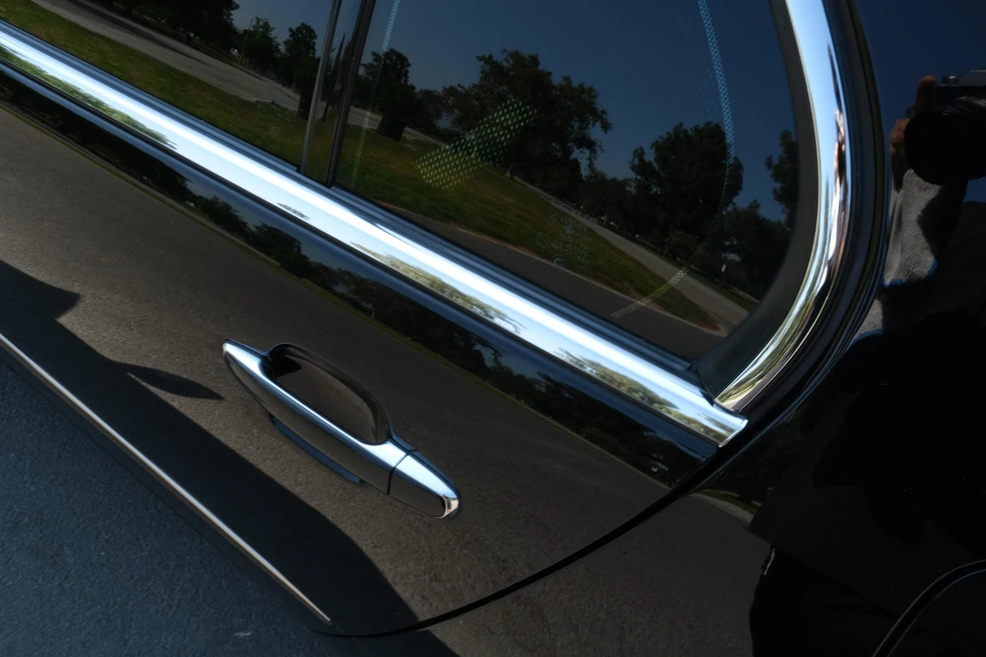 2003 Lexus LS 3rd Gen - Image 18 of 31