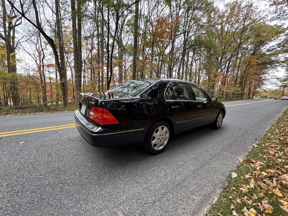 2003 Lexus LS 2nd Gen - Image 20 of 31
