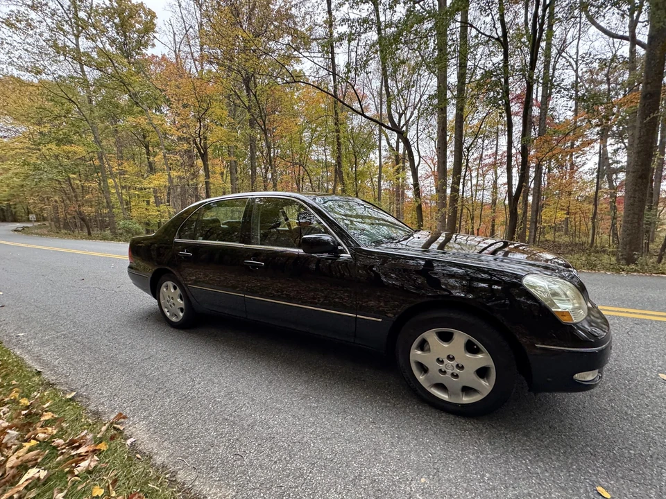 2003 Lexus LS 2nd Gen - Image 16 of 31