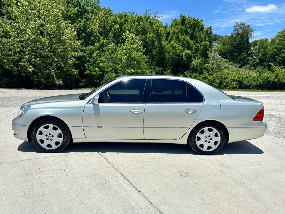 2003 Lexus LS 3rd Gen - Image 8 of 31