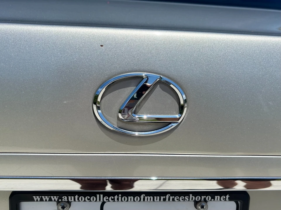 2003 Lexus LS 3rd Gen - Image 18 of 31