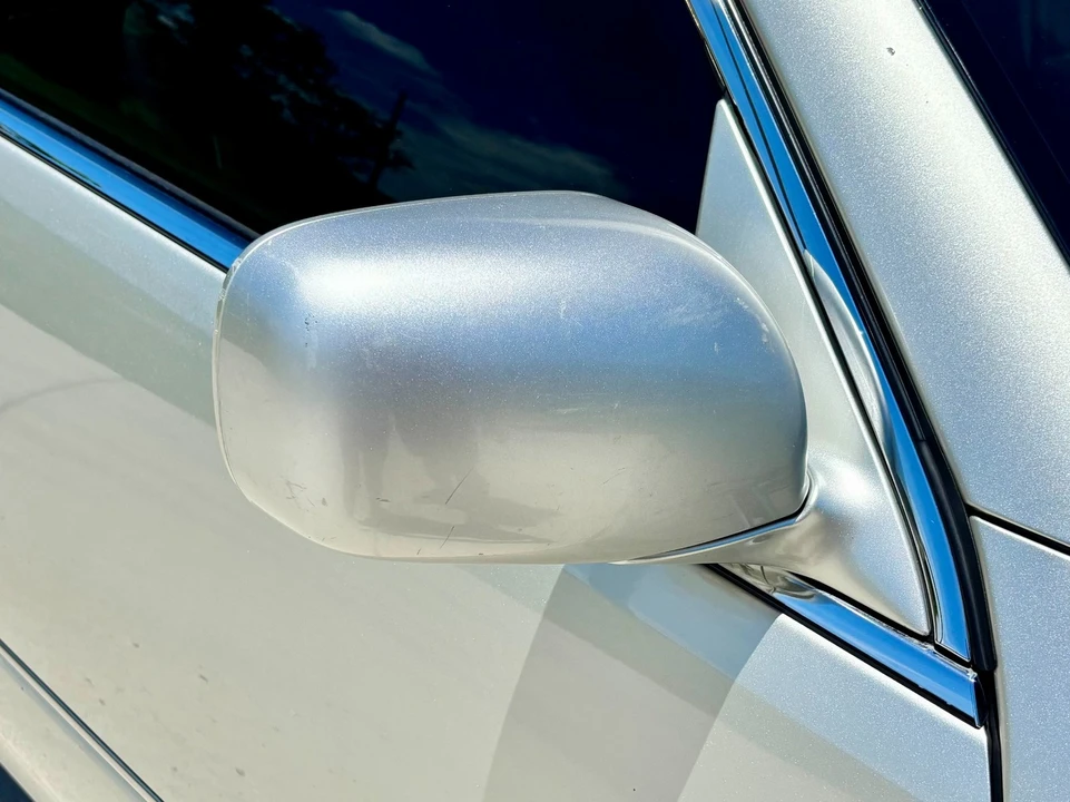 2003 Lexus LS 3rd Gen - Image 16 of 31