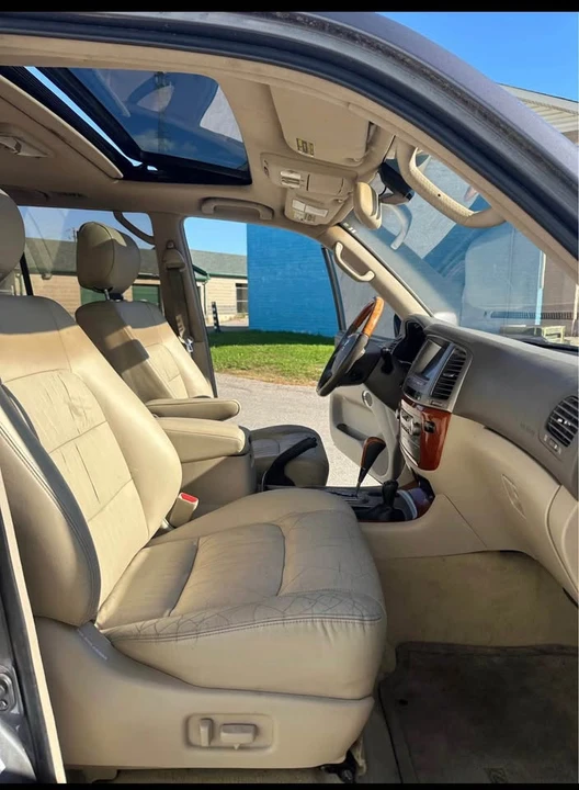 2003 Lexus LX 2nd Gen - Image 6 of 16