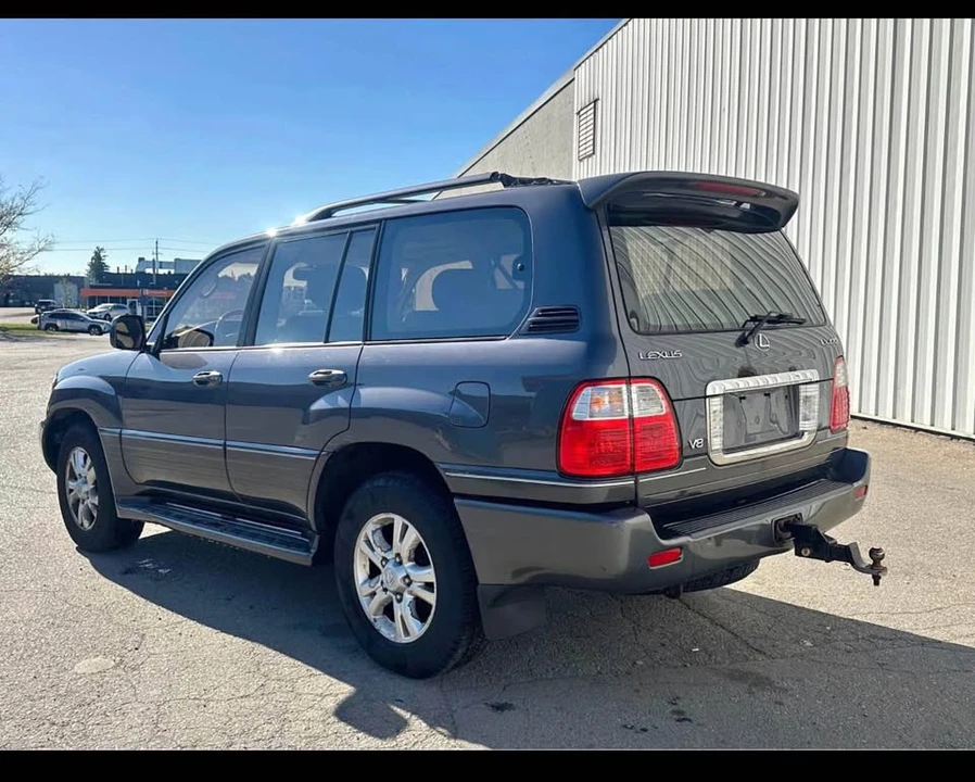 2003 Lexus LX 2nd Gen - Image 3 of 16